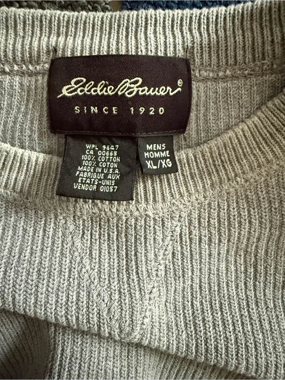 Vintage Eddie Bauer Men's Crewneck Sweater in Light Gray - Picture 2 of 4